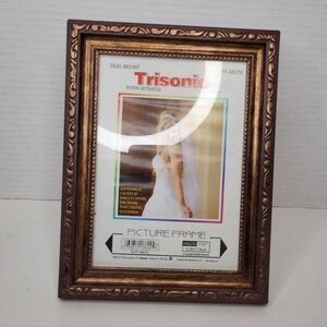 Vintage Fancy Look Faux Wood Picture Frame 5 x 7 NEW